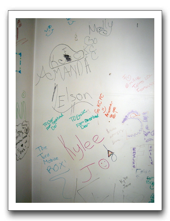 Emilie's Room 03-05 030