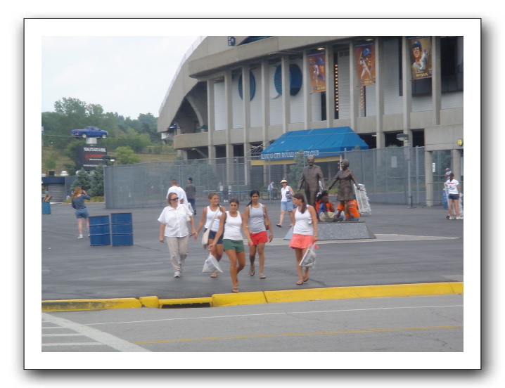 Sisters 08-05 Visit 081